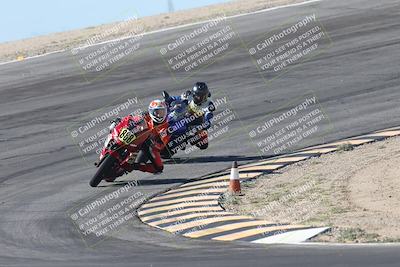 media/Oct-30-2025-Racers Edge (Thu) [[dabbdaf680]]/3-B Group/Session 2 (Bowl Exit)/